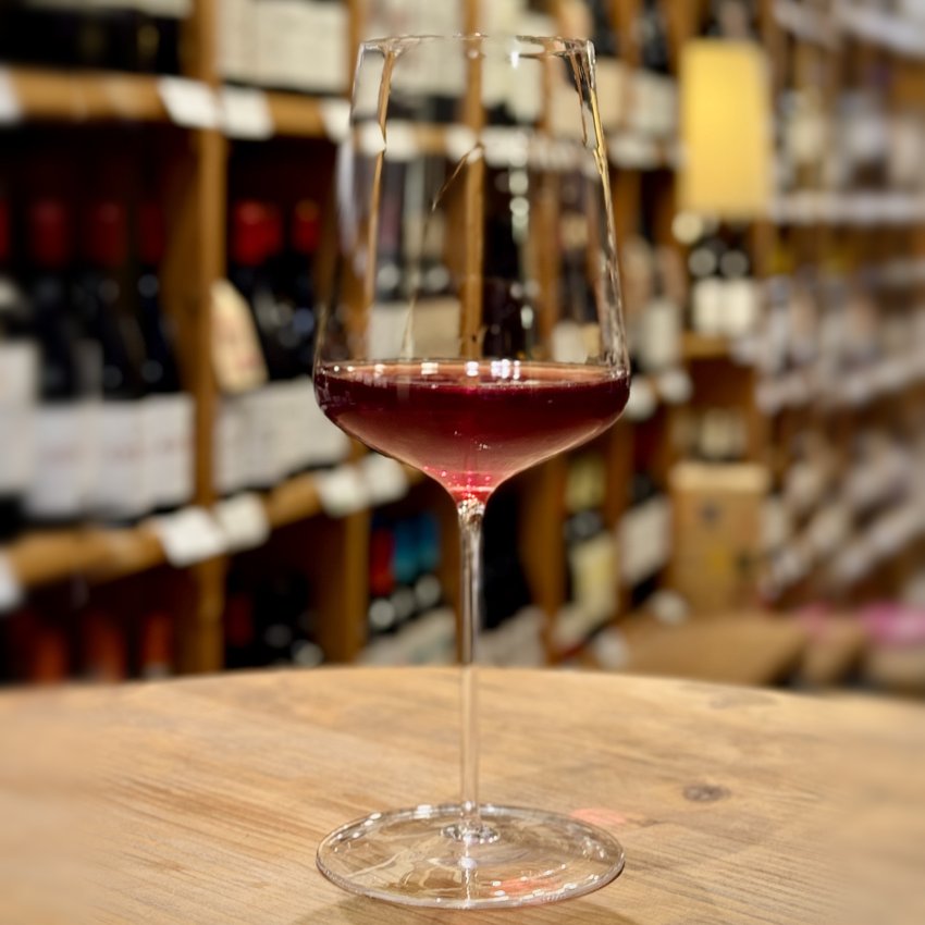 copa vino tinto joven